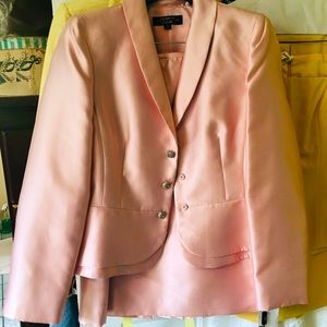 Tahari skirt suit, pink, brand new with tags. Size 8